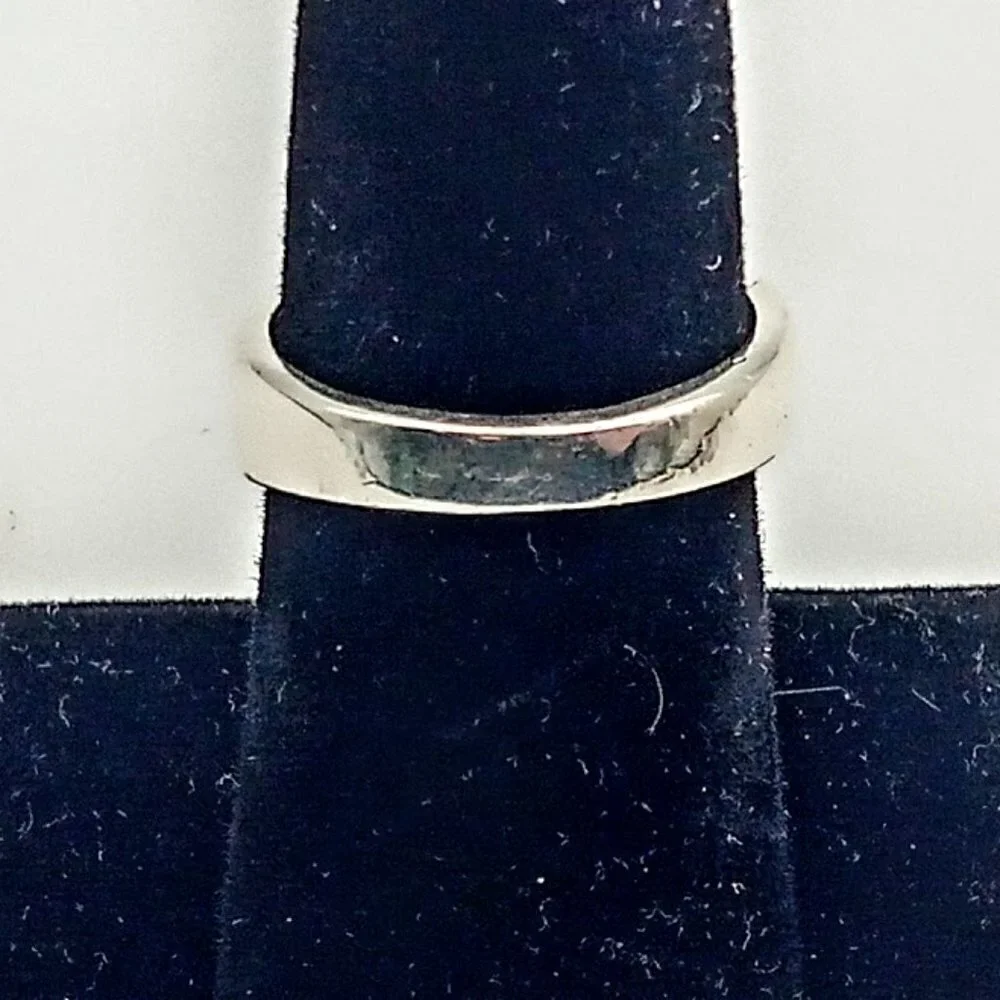 Blue Crystal & Enamel Silver Fashion Ring